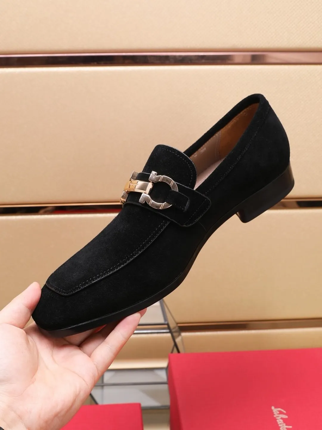 P620💰🔥《Ferragamo》👏Latest • High-end top brand luxury ~ purchasing agency, top quality ~. New fashionable business men's shoes🔜The uppers are made of original cashmere cowhide➕cowhide·lining, with fine workmanship. The original stylish and soft combination wear-resistant and non-slip outsole is light and comfortable on the feet. The real thing looks better in real life. Size: 38/45